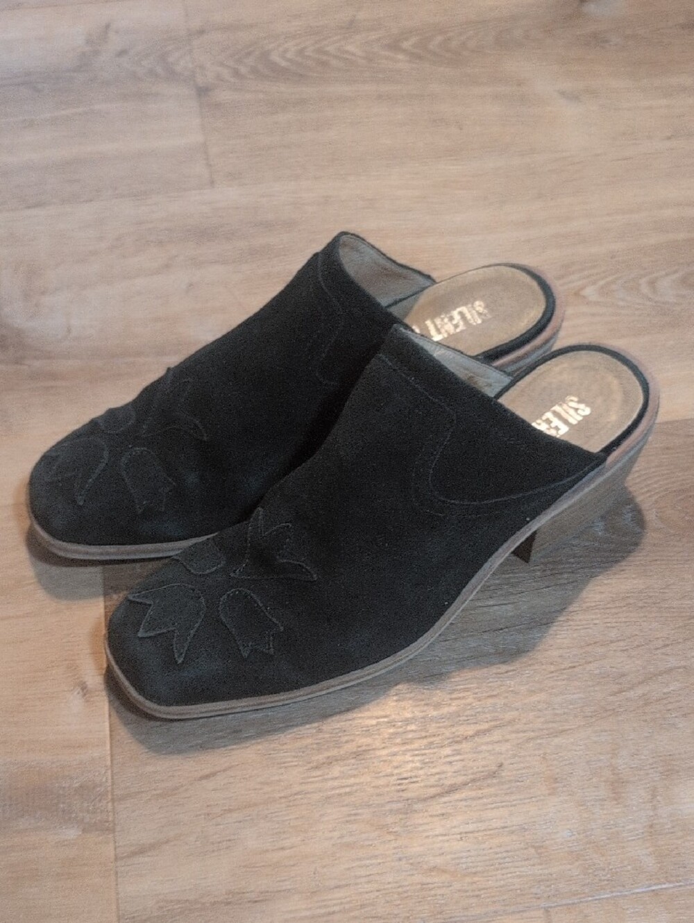 ANTHRO Silent D Black Suede Floral Slip-On Mules - Picture 3 of 9
